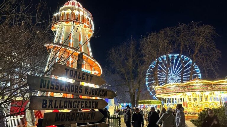 Fairground rides at the Oslo Christmas market. Photo: David Nikel.