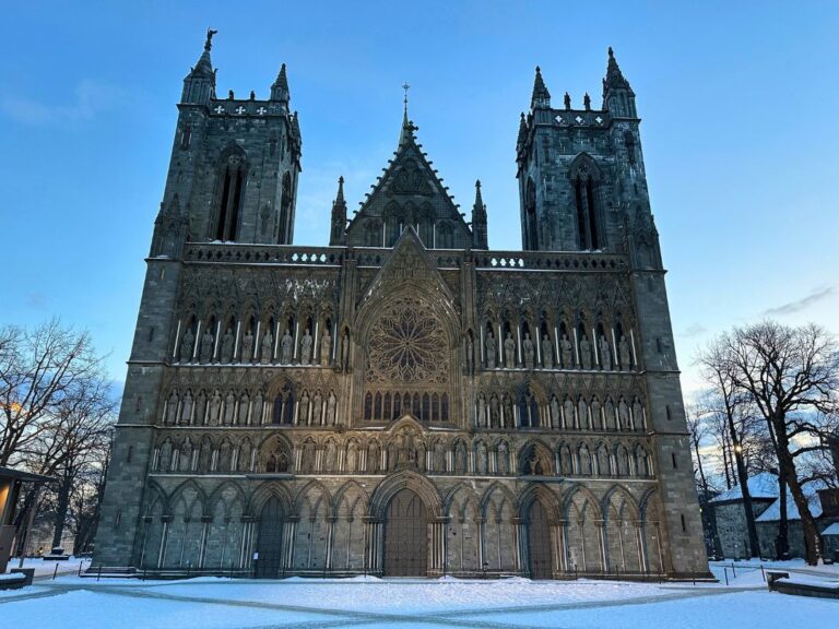 West front of Nidaros Cathedral in the winter. Photo: David Nikel.