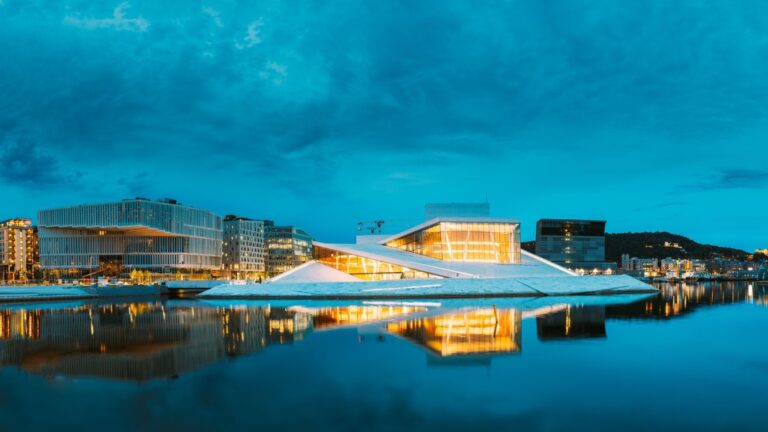 Waterfront skyline of Oslo in the evening.
