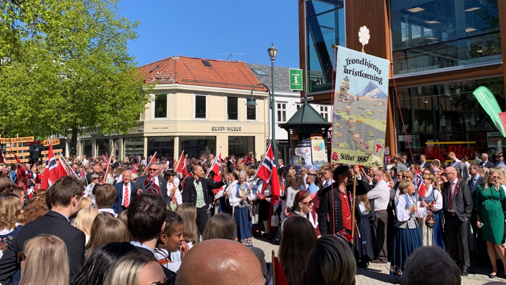 Crowd in Norway on 17 May, Norwegian Constitution Day. Photo: David Nikel.