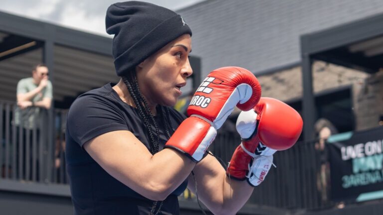 Norwegian boxer Cecilia Braekhus at the public workout in Dundrum. LiamMurphyPics / Shutterstock.com.