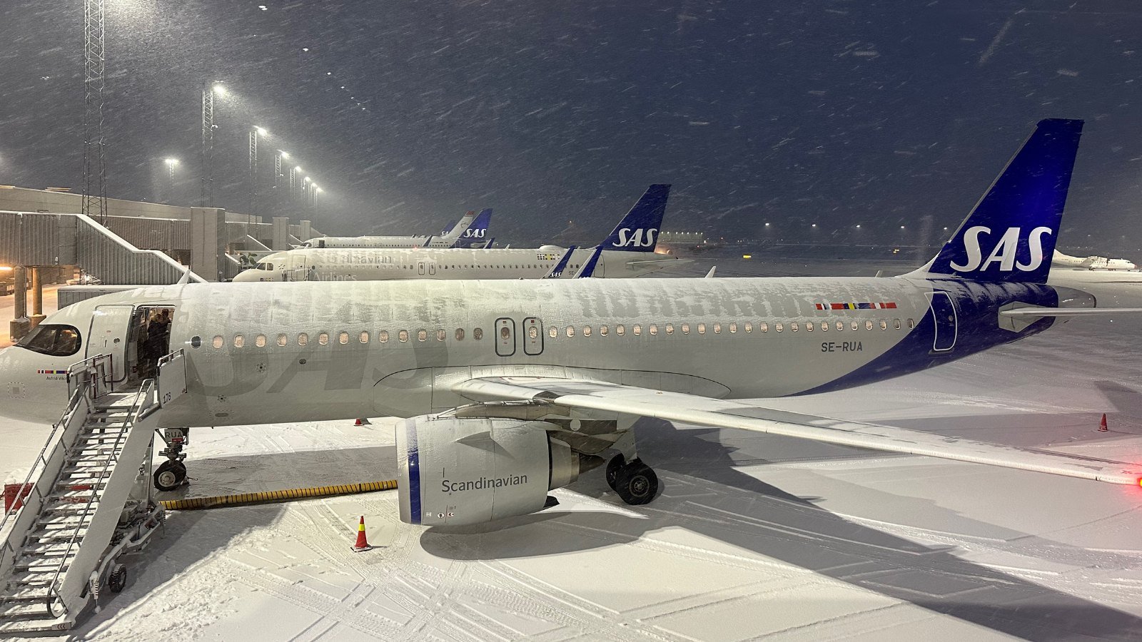 SAS planes at Oslo Airport in the winter. Photo: David Nikel.