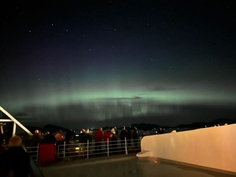 Mild northern lights display seen from a cruise ship. Photo: David Nikel.