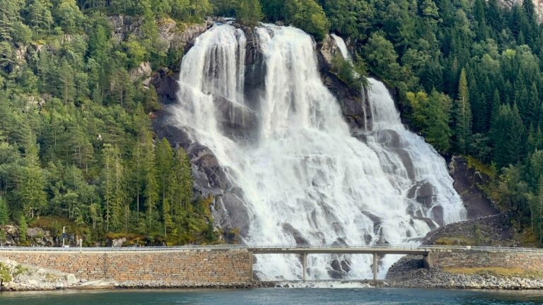 Furebergsfossen waterfall. Photo: David Nikel.
