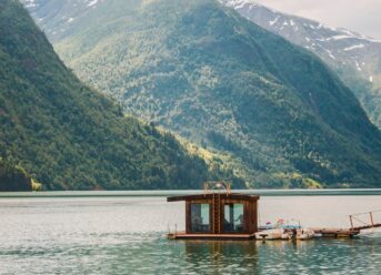 How to Behave in a Norwegian Sauna