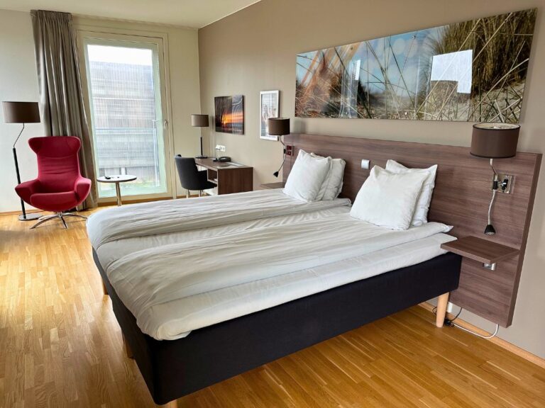 Guest room at Stavanger Airport Scandic hotel. Photo: David Nikel.