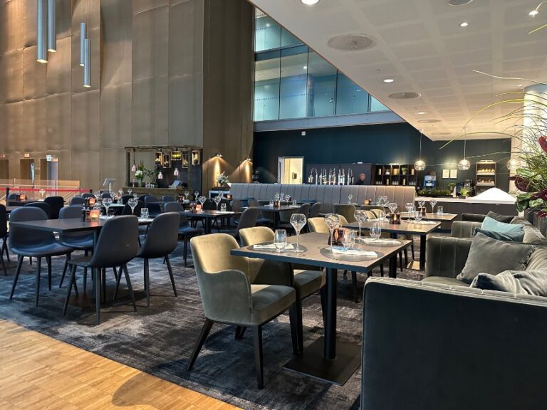 Restaurant at Scandic Stavanger Airport hotel. Photo: David Nikel.