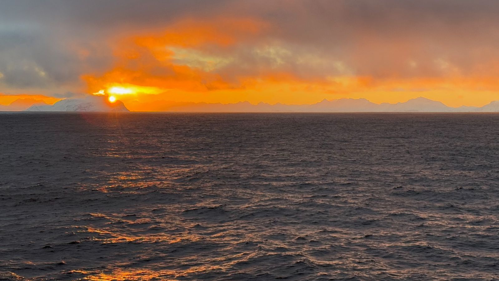 Norwegian Sea image at sunset. Photo: David Nikel.