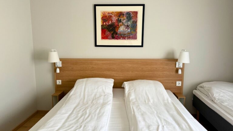 Guest room at Hotel Noreg. Photo: David Nikel.