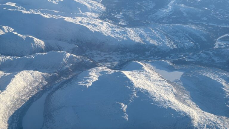 The view from an airplane above Saltfjellet-Svartisen National Park in Norway. Photo: David Nikel.