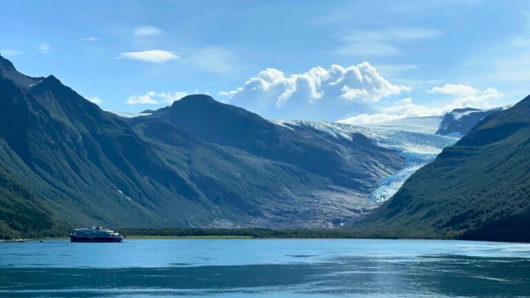 An arm of the Svartisen glacier in the summer. Photo: David Nikel.