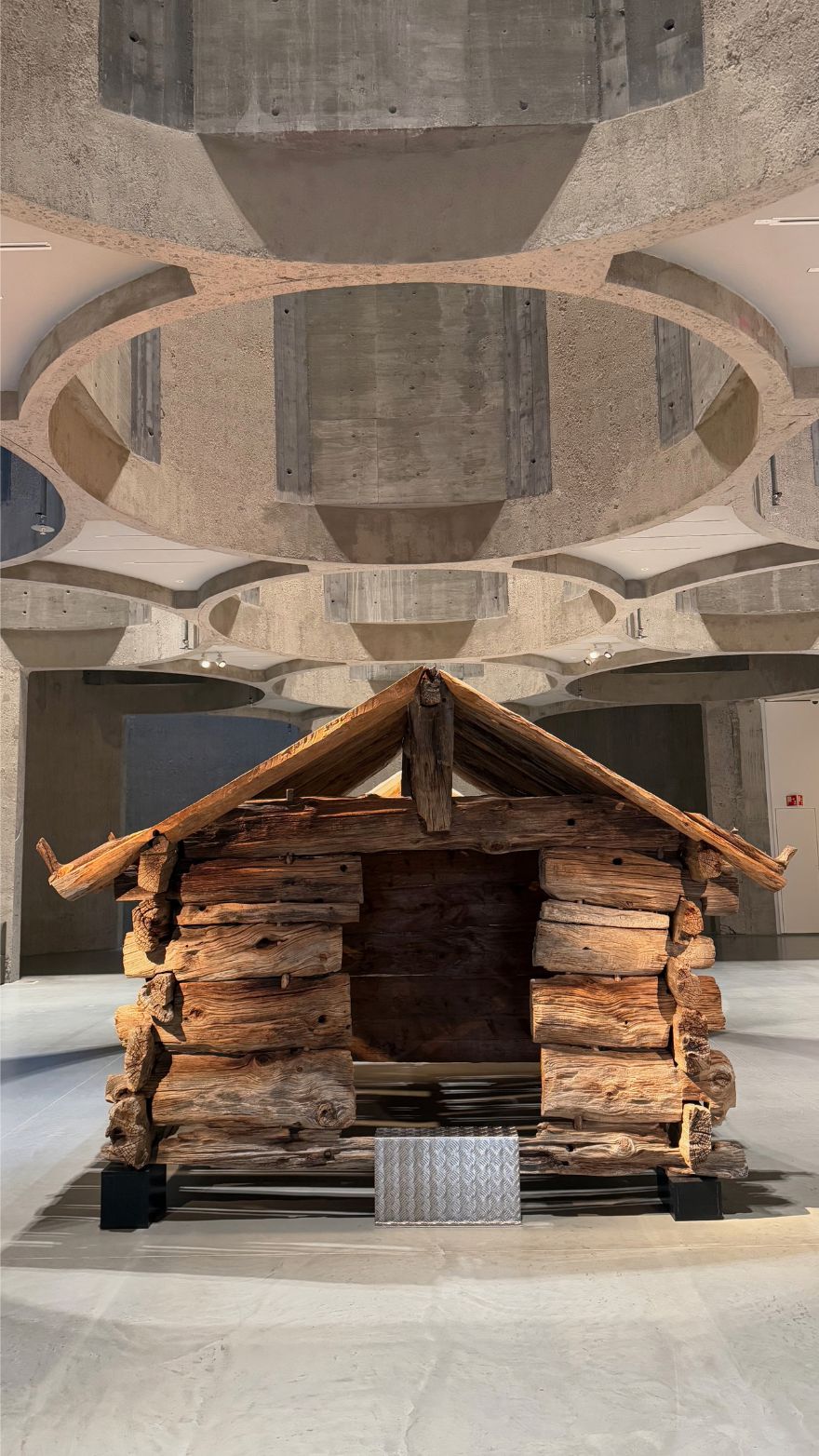 Gjerdeløa by Marianne Heske, displayed in Kunstsilo. Photo: David Nikel.