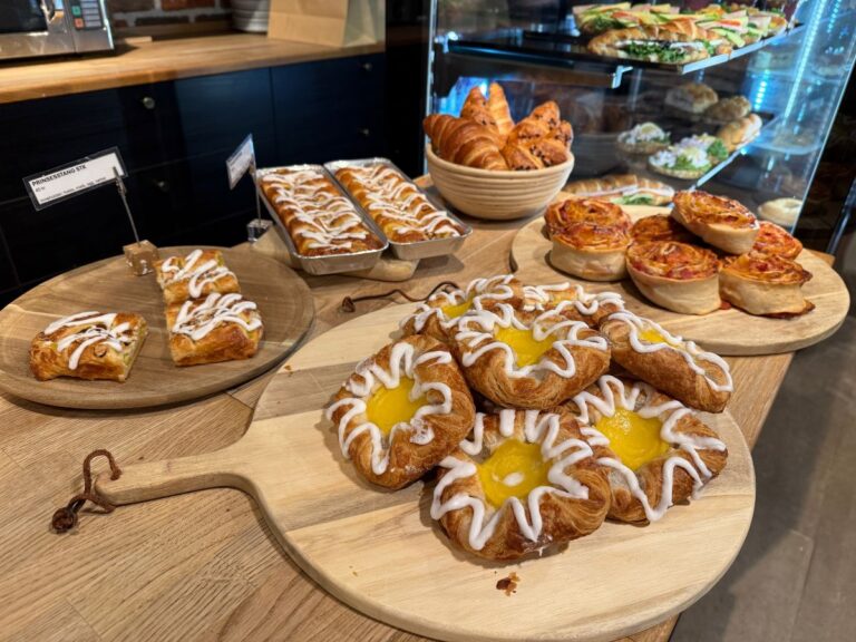 Pastries at Lofoten Bakery in Leknes. Photo: David Nikel.