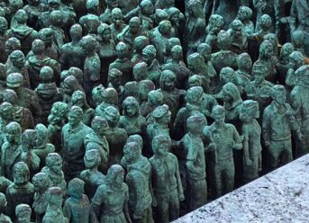 Oslo’s Tiny Green People Return To The Heart Of Government