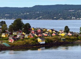 Why Are So Many Norwegian Houses Painted Red, Yellow And White?